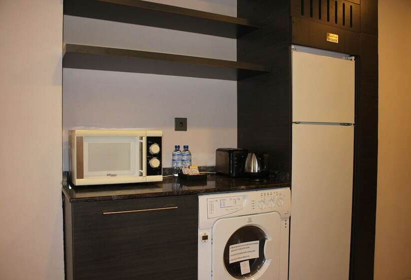 2 Bedroom Apartment with Views, Signature Hotel Apartments And Spa