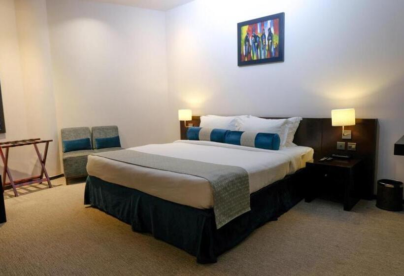 استودیوی سوپریور, Signature Hotel Apartments And Spa