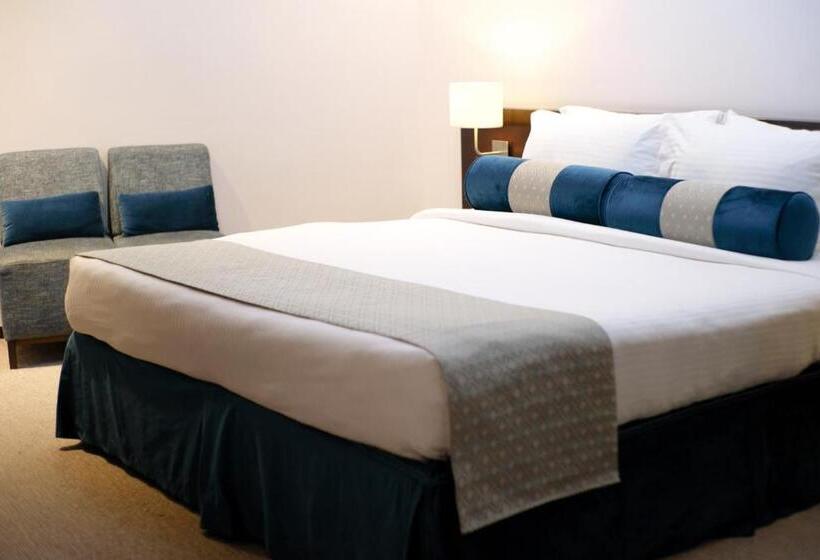 استودیوی سوپریور, Signature Hotel Apartments And Spa