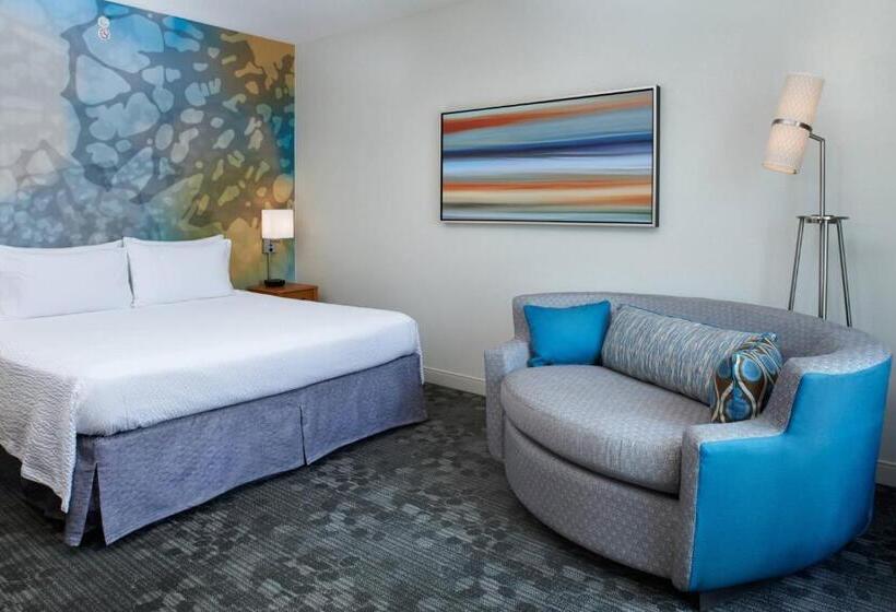 キングサイズベッドのスイートルーム, Courtyard Kansas City Overland Park/convention Center