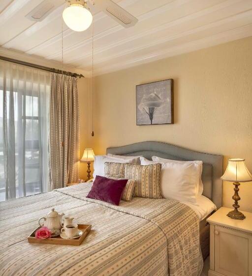 高级大房间, Gullu Konaklari