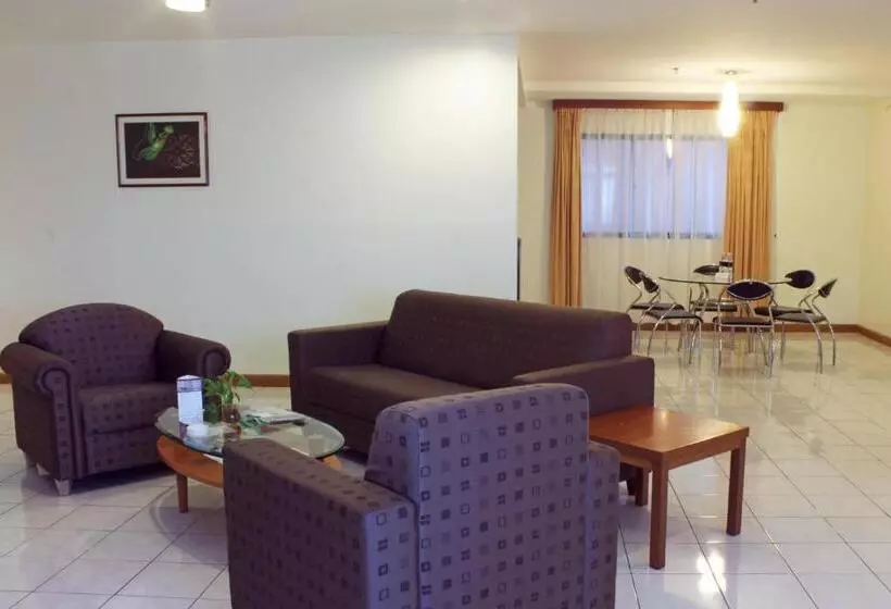 ３ベッドルームアパートメント, Imperial Hotel Miri