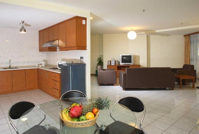 شقة 3 غرف, Imperial Hotel Miri