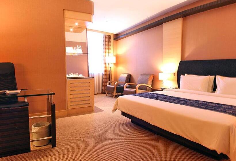 جناح إدارى, Imperial Hotel Miri