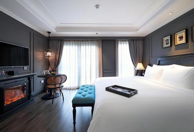 سوییت, La Siesta Premium Hang Be