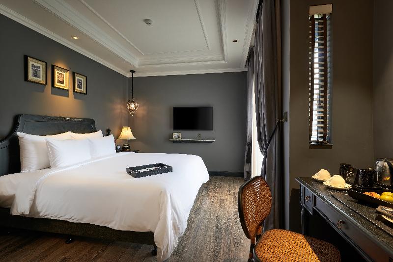 اتاق اجرایی, La Siesta Premium Hang Be