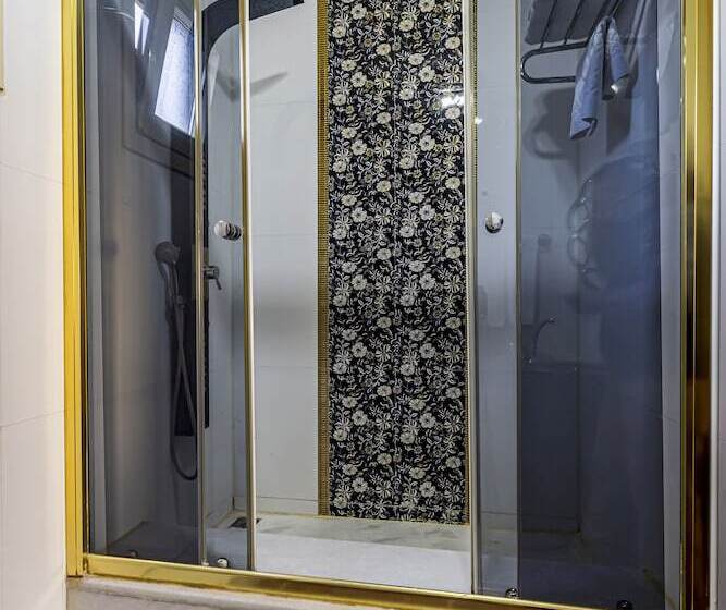 اتاق استاندارد سه نفره, Marmaray