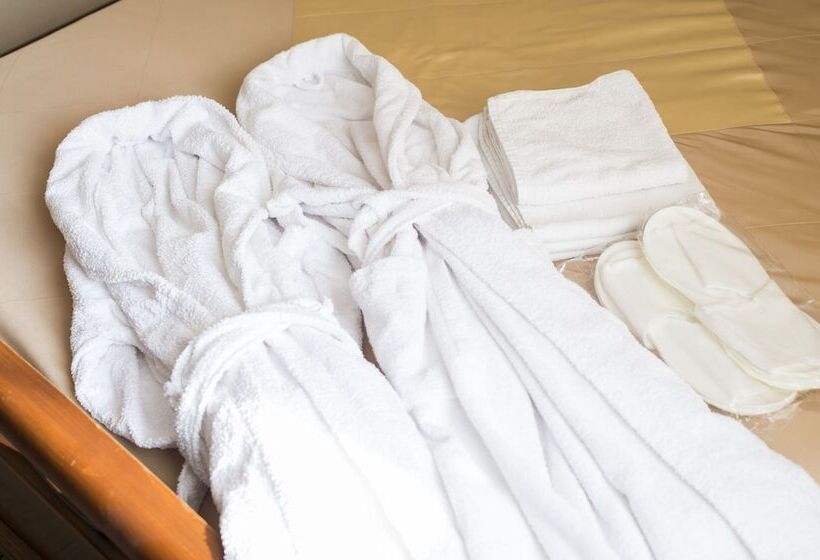 اتاق سوپریور, Oselya