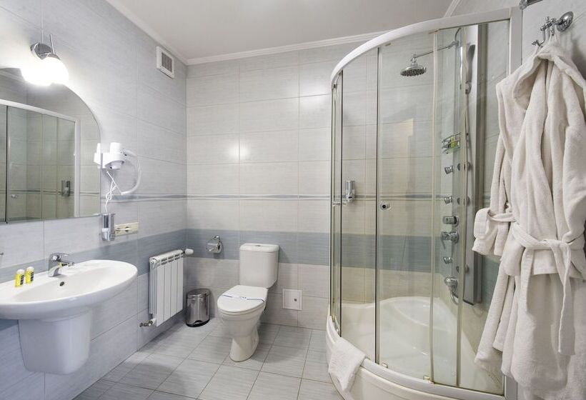 اتاق سوپریور, Oselya