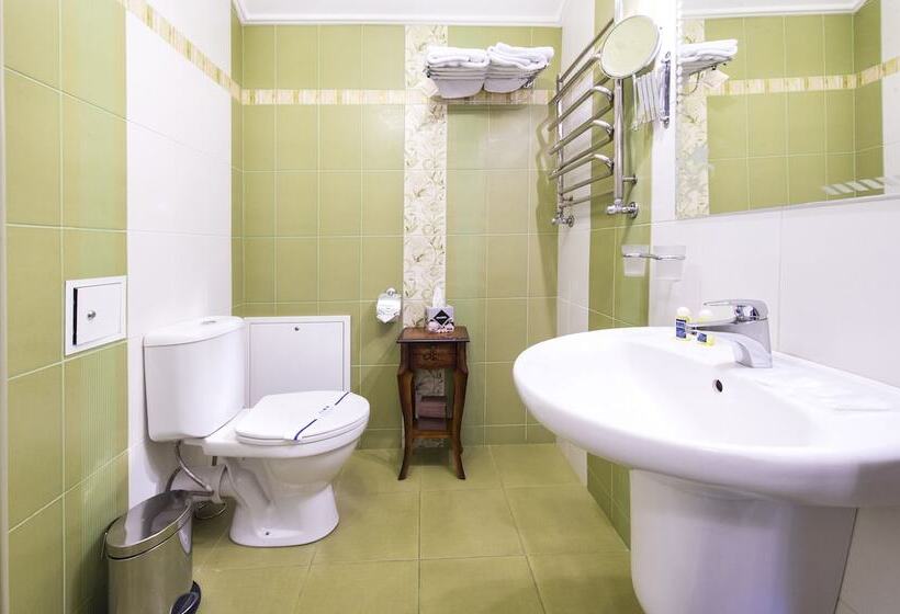 اتاق لوکس, Oselya