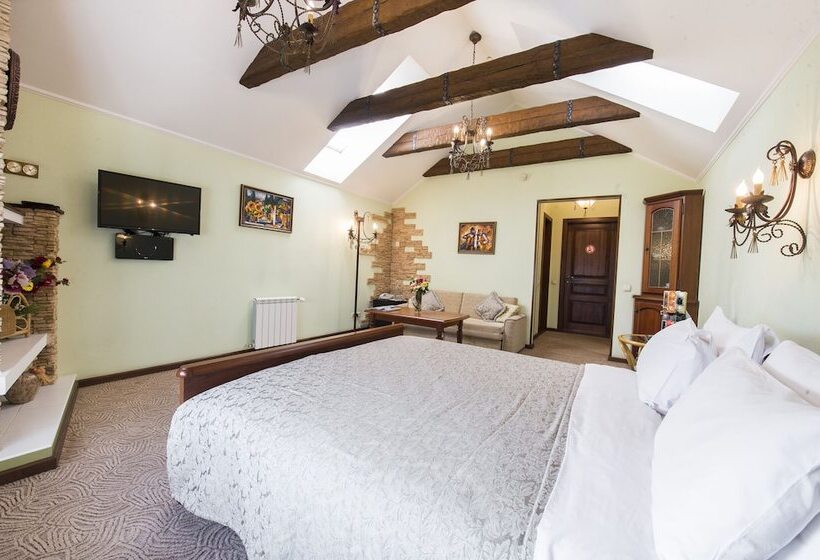 اتاق لوکس, Oselya