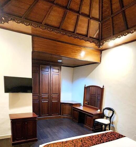 اتاق لوکس, Stana Puri Gopa