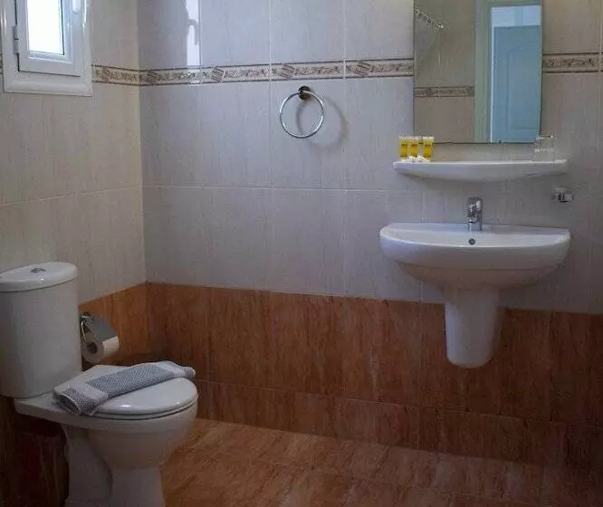اتاق استاندارد, Pension George