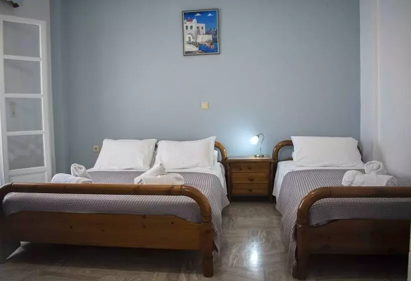 اتاق استاندارد سه نفره, Pension George