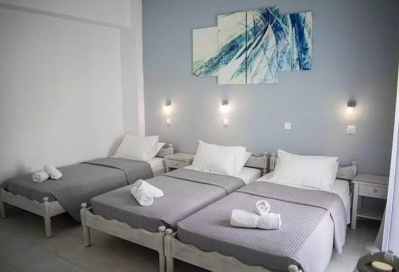 اتاق استاندارد سه نفره, Pension George