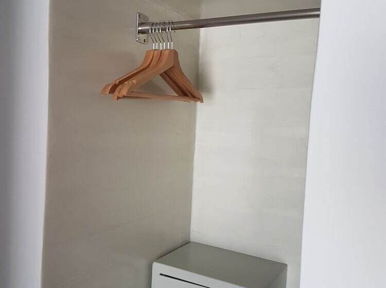 スタンダードスタジオ, Pension George