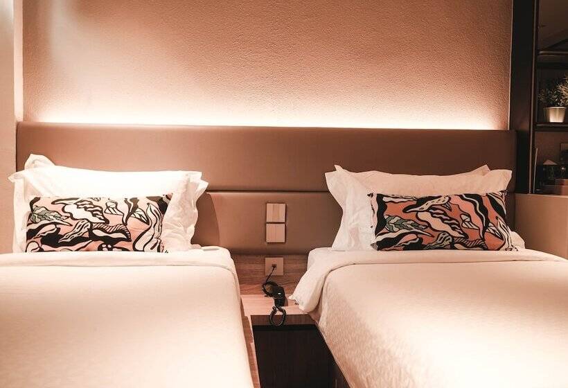 اتاق اجرایی, 1900 Express Chinatown