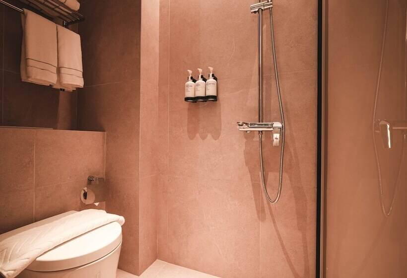 اتاق اجرایی, 1900 Express Chinatown