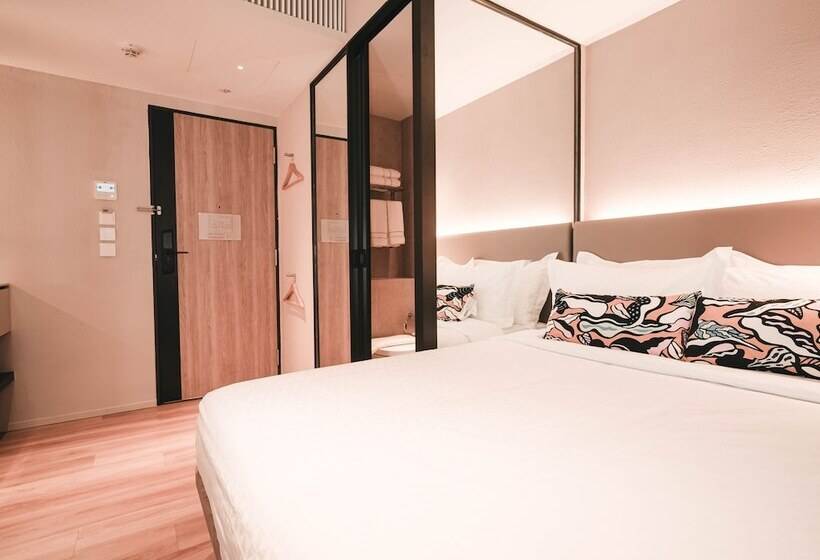 اتاق اجرایی, 1900 Express Chinatown