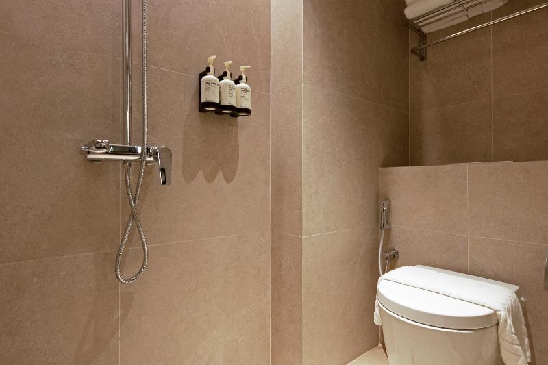 اتاق اجرایی, 1900 Express Chinatown