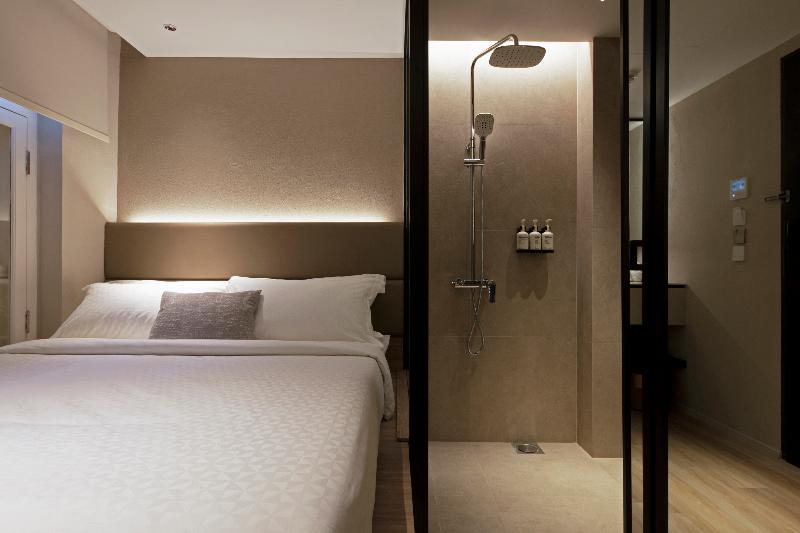 اتاق اجرایی, 1900 Express Chinatown