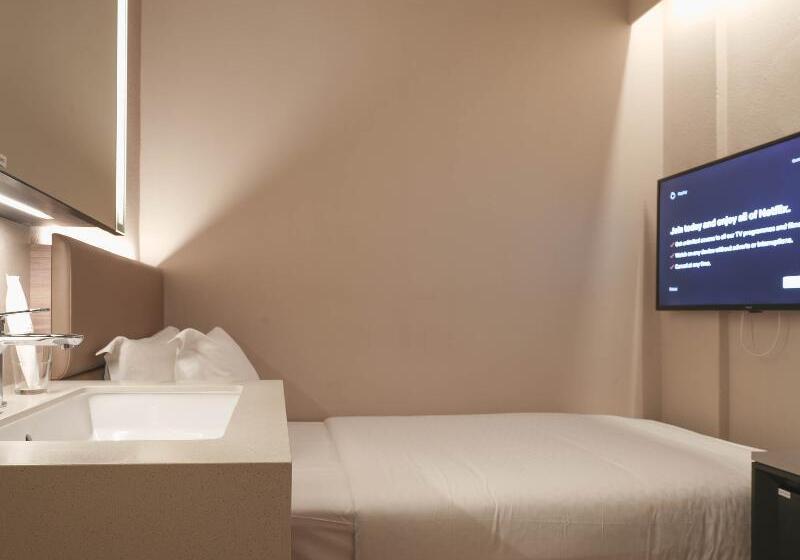 اتاق استاندارد یک نفره, 1900 Express Chinatown