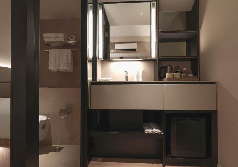 اتاق اجرایی, 1900 Express Chinatown