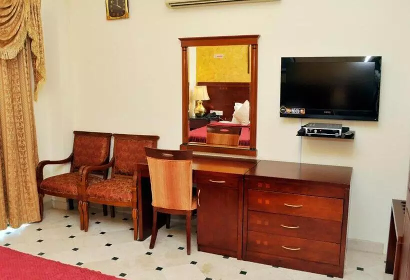 اتاق استاندارد با تخت بزرگ, Al Bahjah