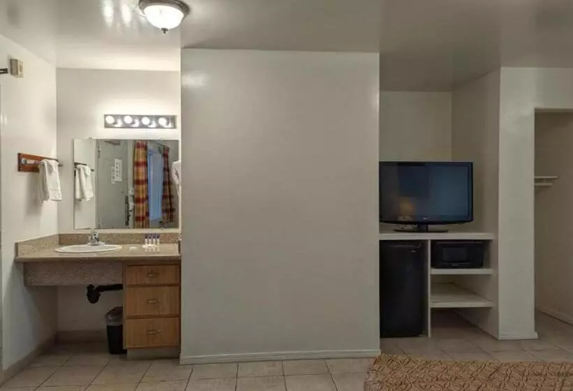 キングサイズベッドのデラックスルーム, Americas Best Value Inn Oxnard Port Hueneme