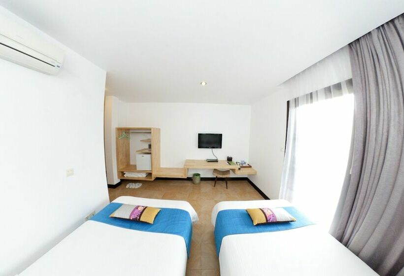 Номер Deluxe с Балконом, Cara