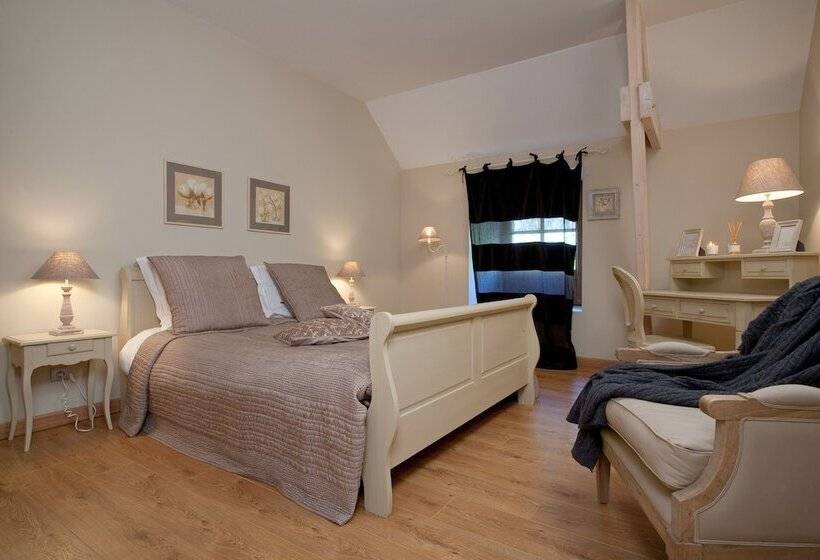 Номер Deluxe, Château De Chargé