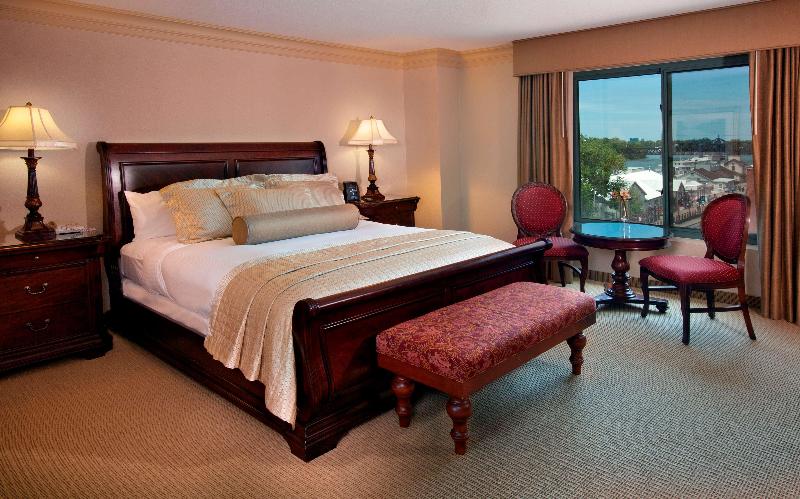 جناح سرير كينج, Embassy Suites By Hilton Sacramento Riverfront Promenade