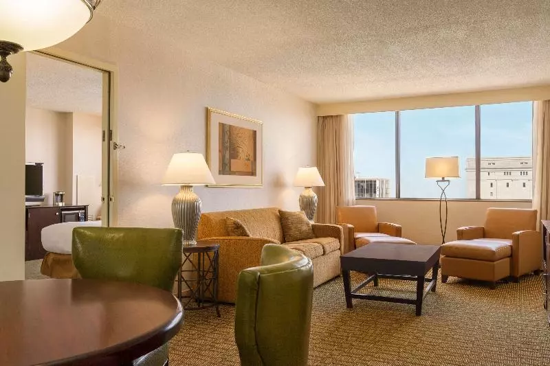 سوئیت پریمیوم, Embassy Suites By Hilton Sacramento Riverfront Promenade