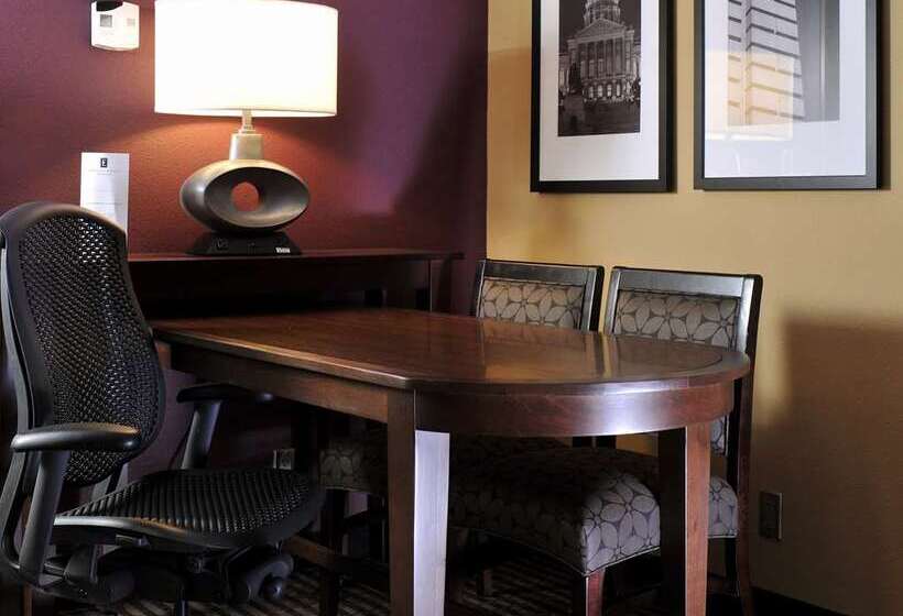 جناح سرير كينج, Embassy Suites By Hilton Sacramento Riverfront Promenade