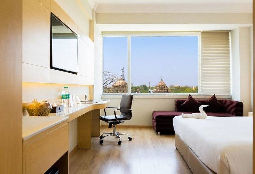 Suite Deluxe, Gemini Continental Lucknow