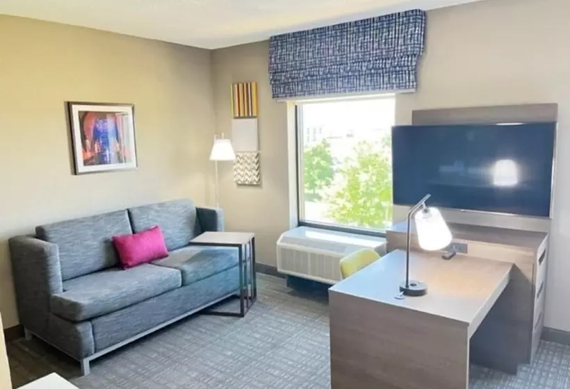 スタンダードルーム, Hampton Inn & Suites Louisville East