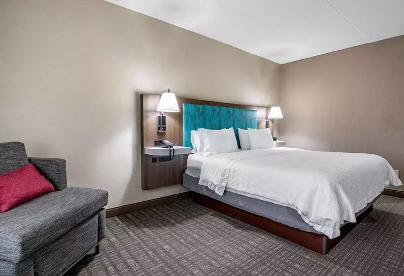 スタンダードルーム, Hampton Inn & Suites Louisville East