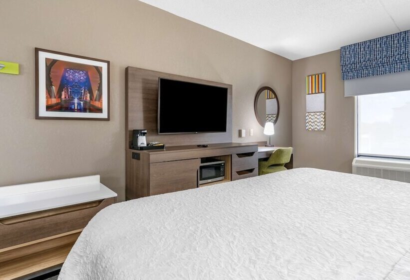 اتاق استاندارد, Hampton Inn & Suites Louisville East