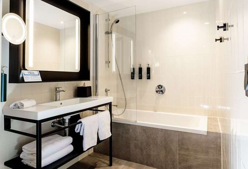 חדר סטנדרט עם מיטת קינג, Hilton Columbus/polaris