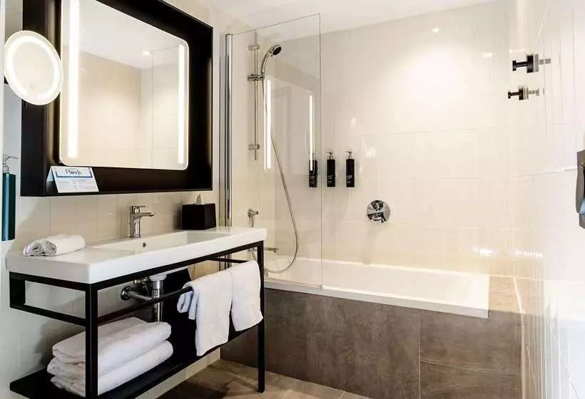 Standard-huone King-vuode, Hilton Columbus/polaris
