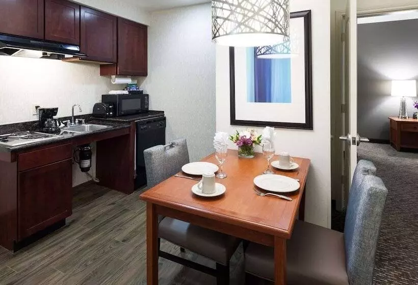 スイート, Homewood Suites By Hilton Agoura Hills