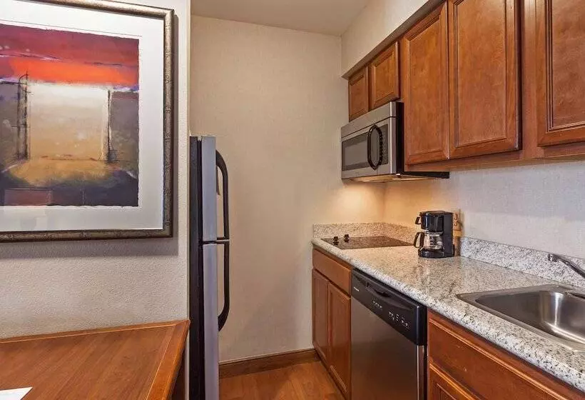 سوییت, Homewood Suites By Hilton Laredo At Mall Del Norte