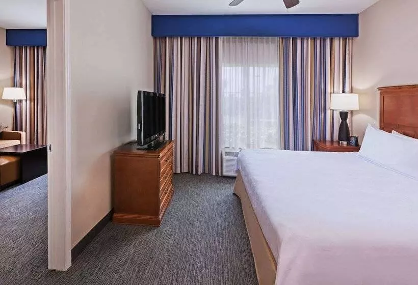 سوییت, Homewood Suites By Hilton Laredo At Mall Del Norte