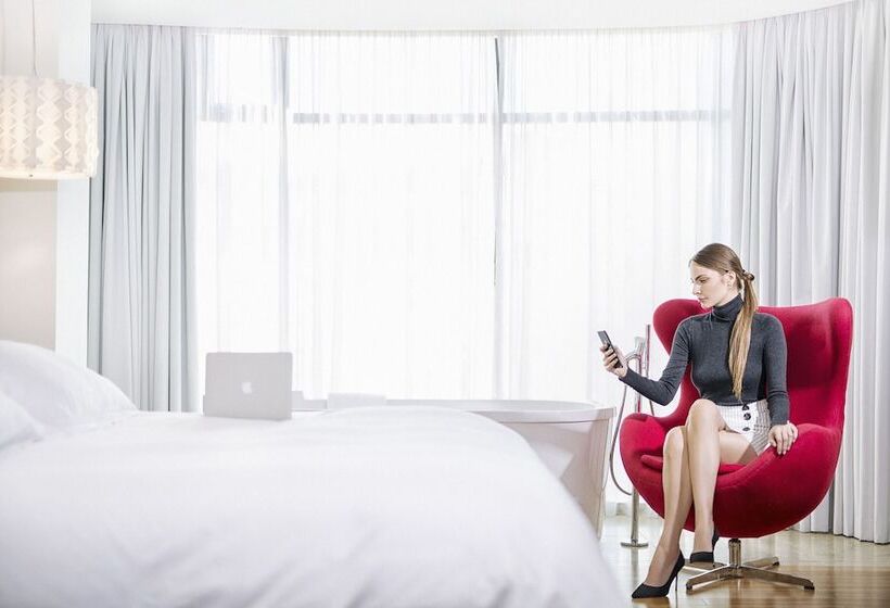 Junior Suite, Le Parc Hotel, Beyond Stars