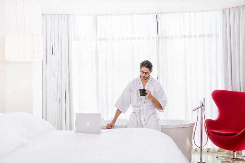 Junior Suite, Le Parc Hotel, Beyond Stars