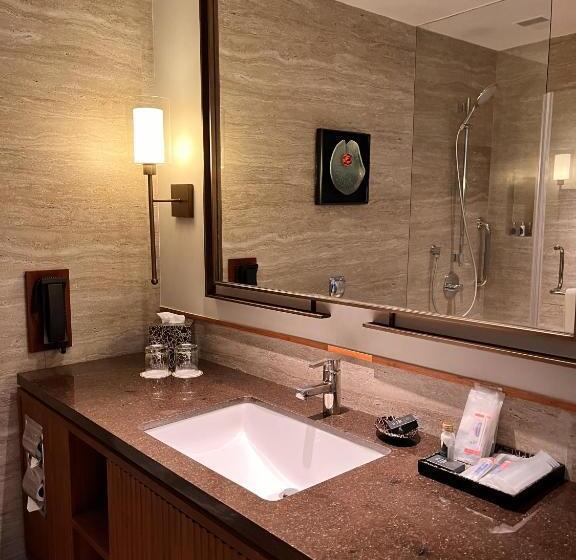 キングサイズベッドのデラックスルーム, Taj City Centre New Town