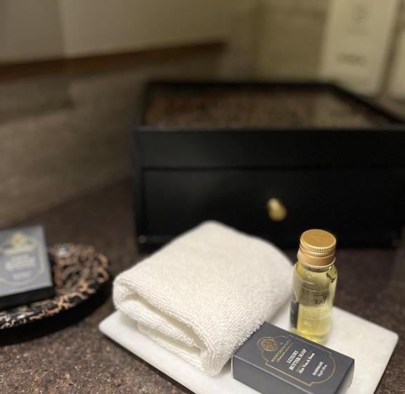 デラックススイート, Taj City Centre New Town