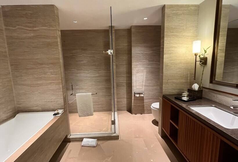 デラックススイート, Taj City Centre New Town