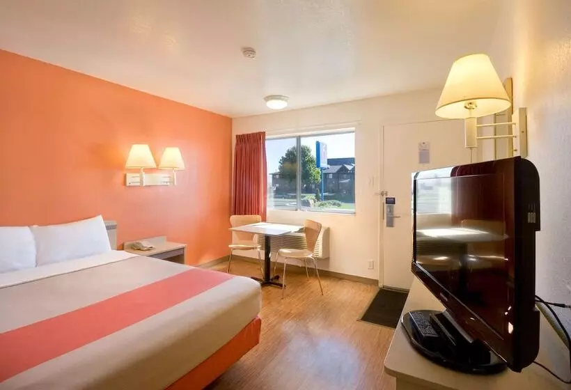 デラックスルーム, Motel 6 Pendleton, Or
