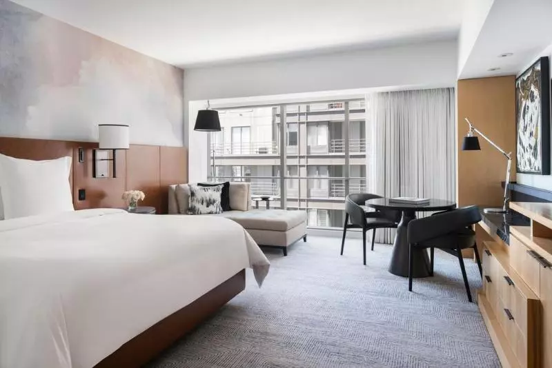 اتاق لوکس با چشم‌انداز, Four Seasons Hotel Seattle